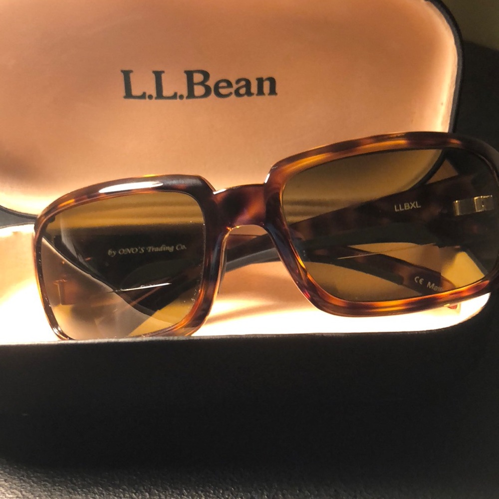 L.L. Bean Gadget Reader Sunglasses (Bifocals 2.5X)